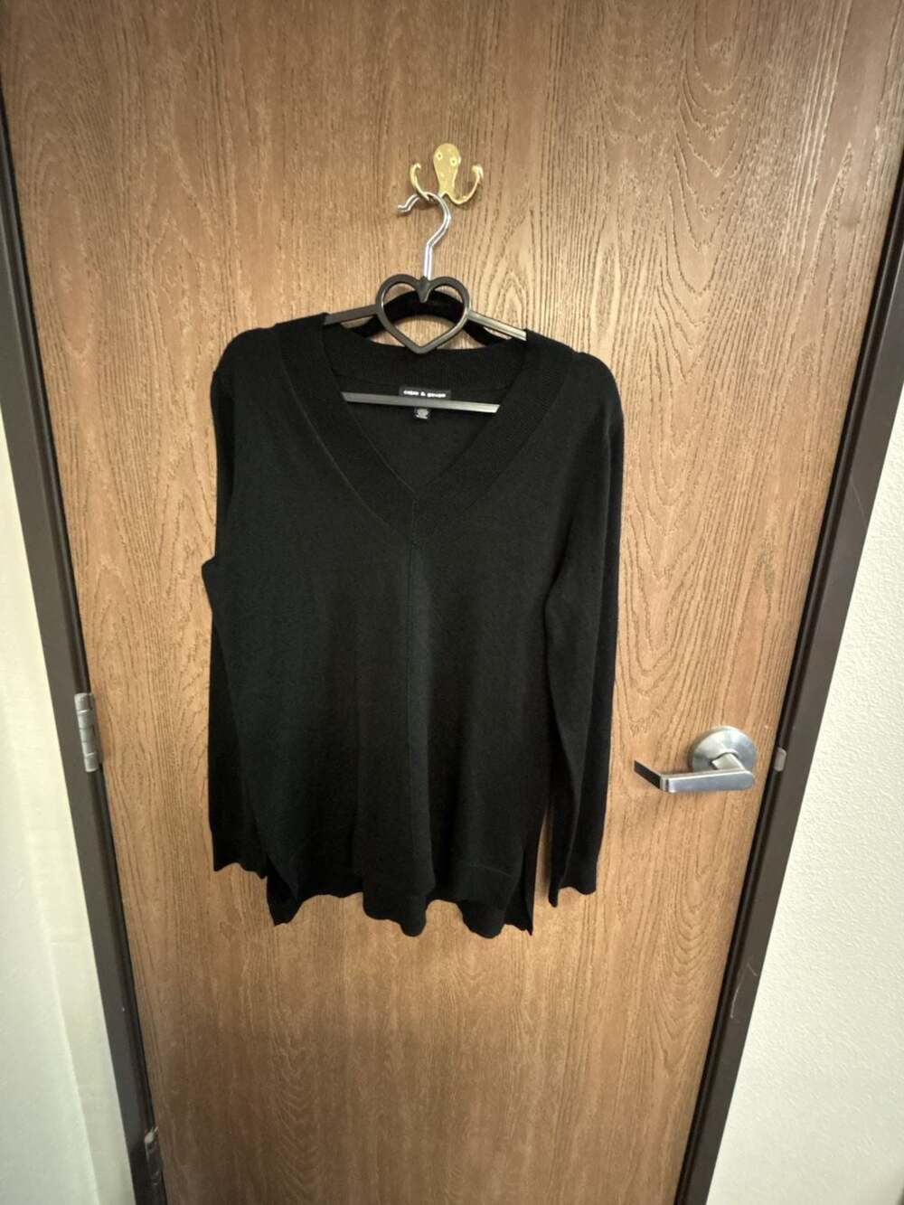 cable & gauge Women's Black V-Neck Long Sleeve Side Slit Tunic Sweater Size L